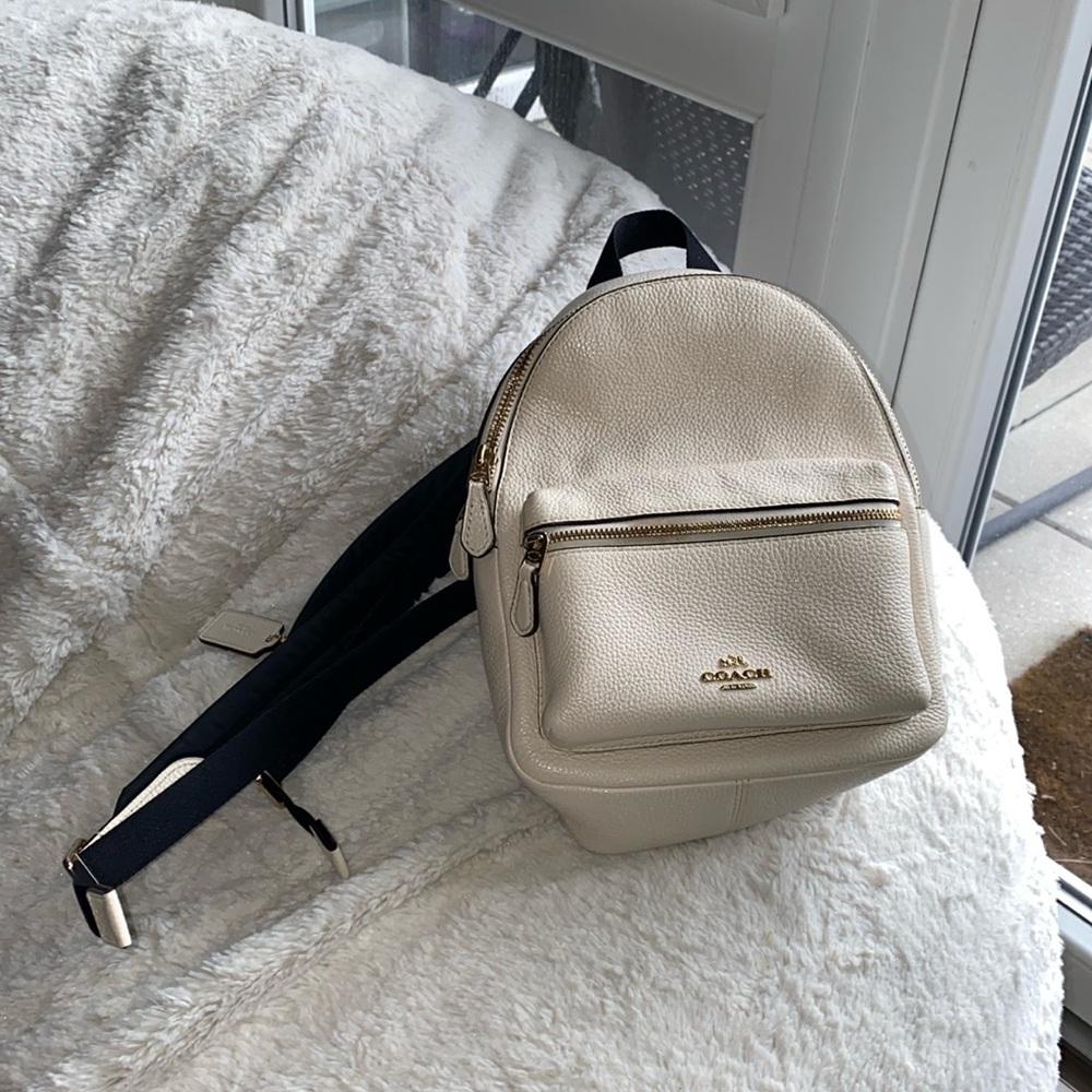 Coach mini bag pack